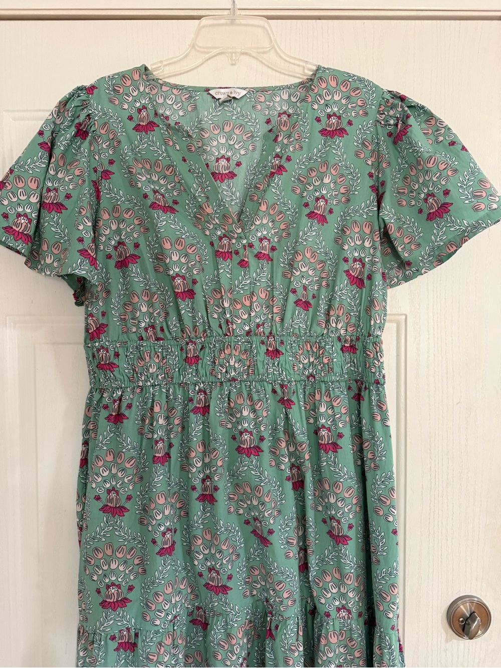 crown & ivy Mint Green Floral V-Neck Elastic Waist Tunic